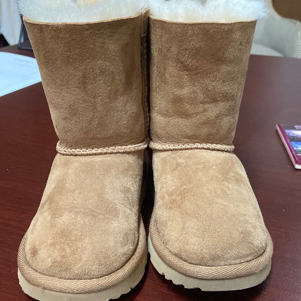 Little girl Ugg boots